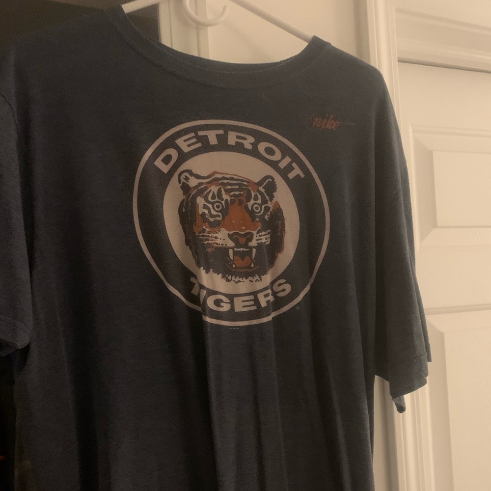Mens Nike Detroit tigers shirt